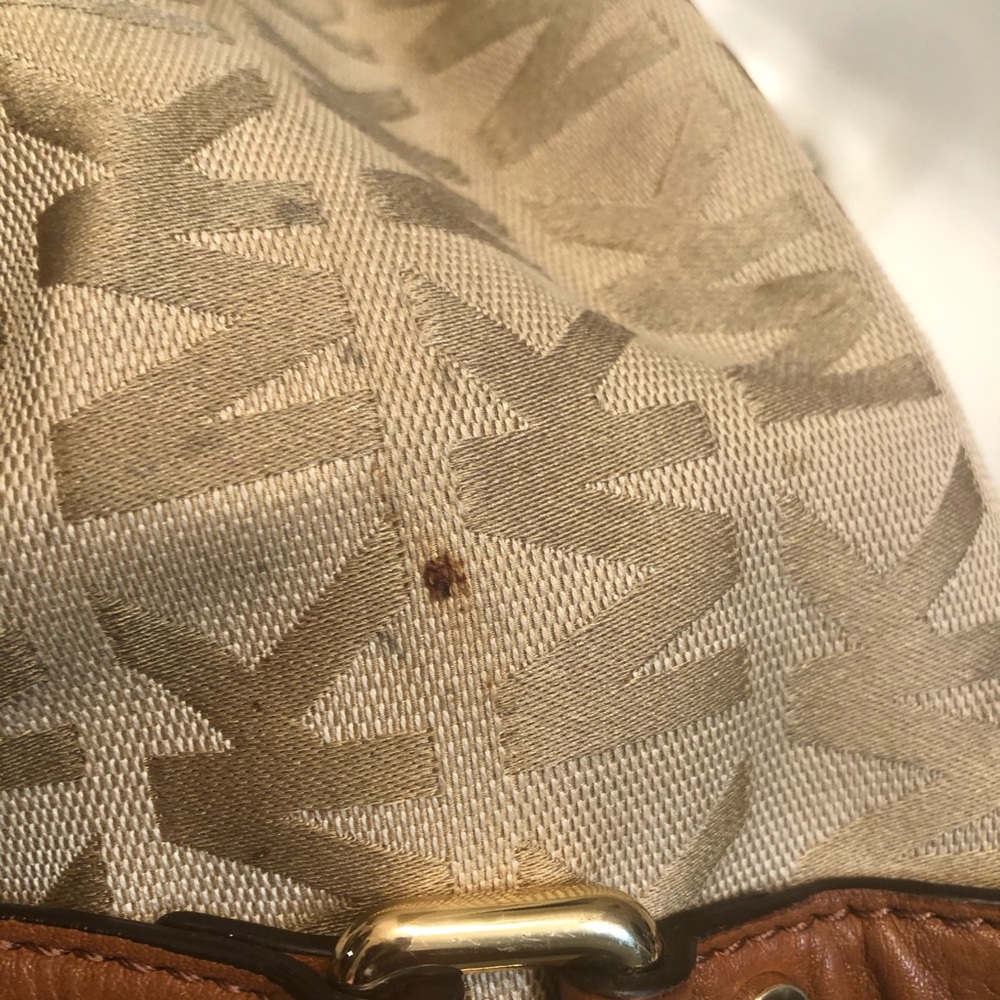 Authentic Michael Kors monogrammed purse - Picture 5 of 6